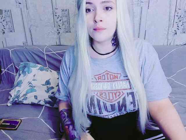Model: MikkyLovense