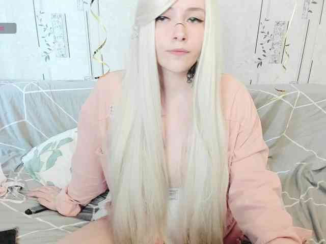 Model: MikkyLovense