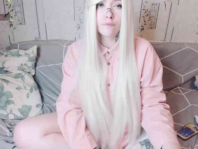 Model: MikkyLovense