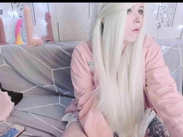 MikkyLovense webcam