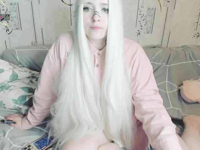MikkyLovense webcam