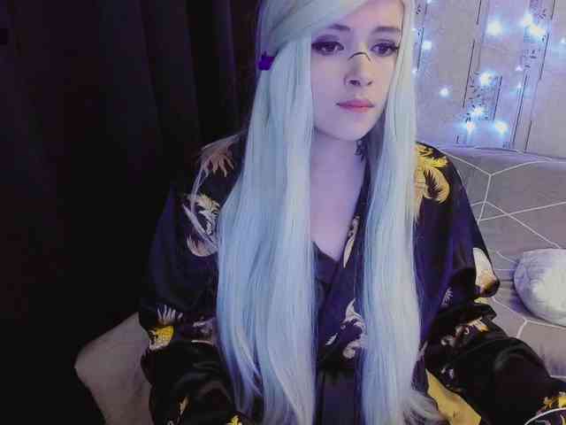 Model: MikkyLovense