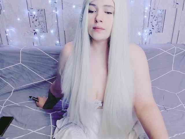 MikkyLovense webcam