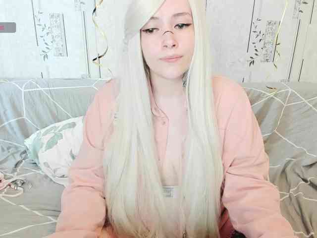 MikkyLovense webcam