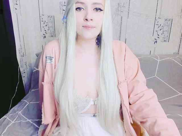 Model: MikkyLovense