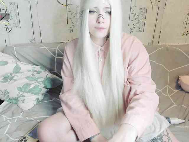 Model: MikkyLovense
