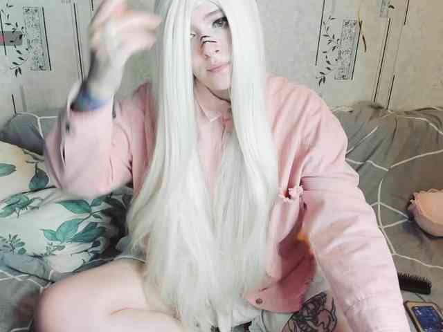 MikkyLovense webcam
