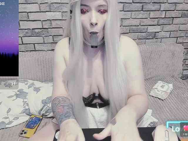 Mikky_lovense webcam