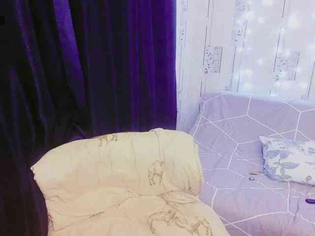 MikkyLovense webcam