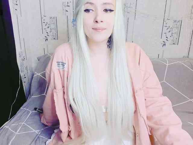 Model: MikkyLovense