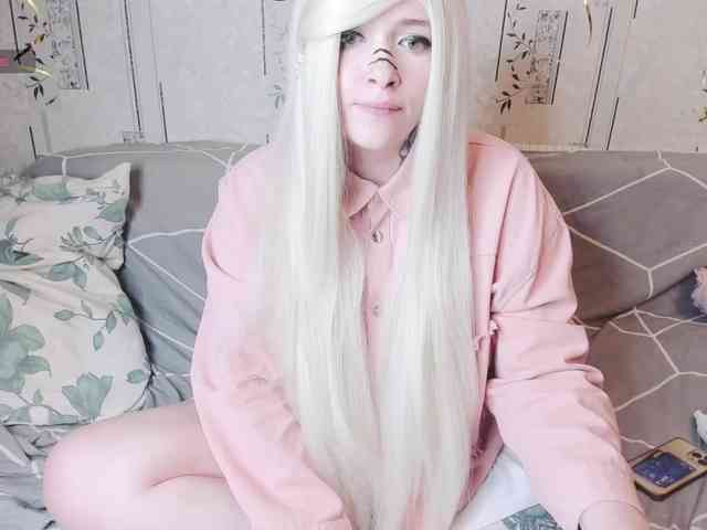 MikkyLovense webcam