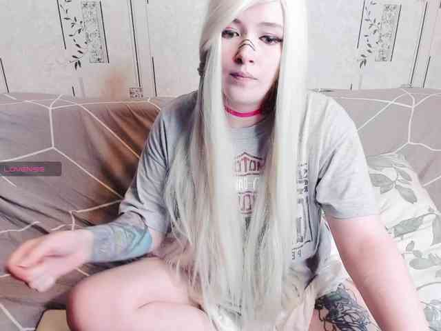 Model: MikkyLovense
