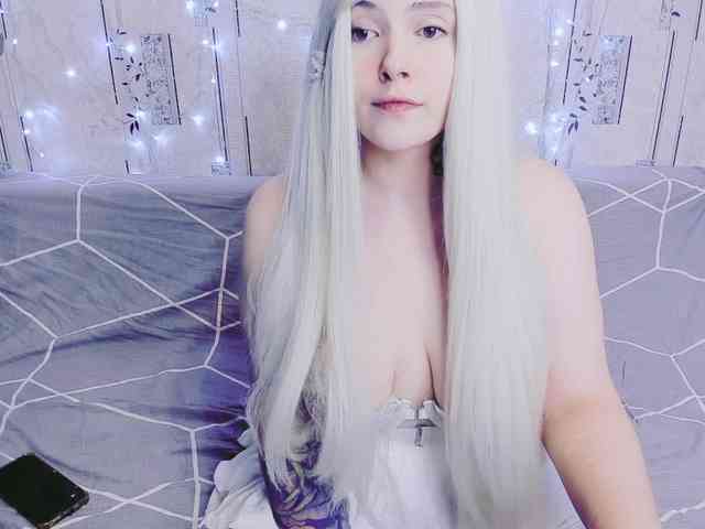 Model: MikkyLovense