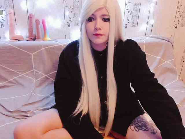 MikkyLovense webcam