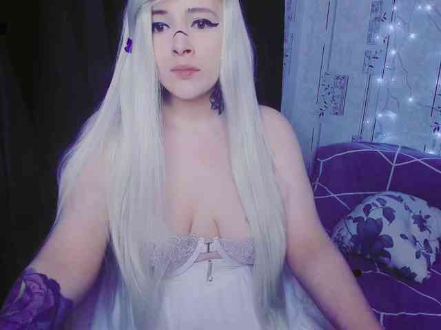 MikkyLovense webcam