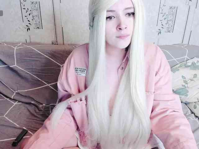 MikkyLovense webcam