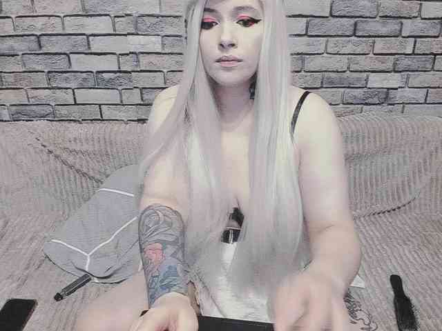 Model: Mikky_lovense