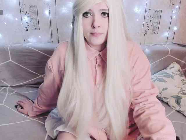 MikkyLovense webcam