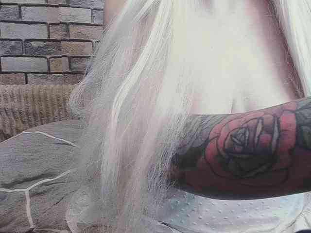 Mikky_lovense webcam