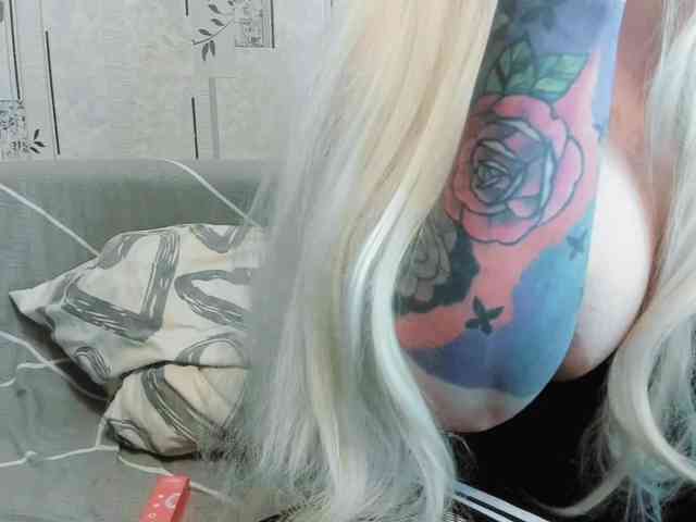 Model: Mikky_lovense