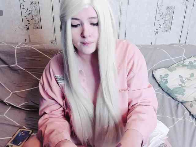 Model: MikkyLovense