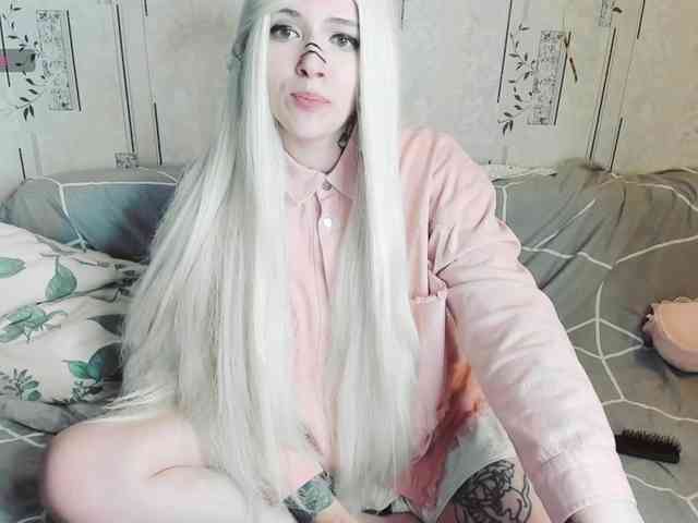 Model: MikkyLovense