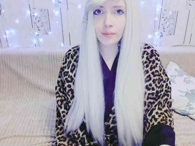 MikkyLovense webcam