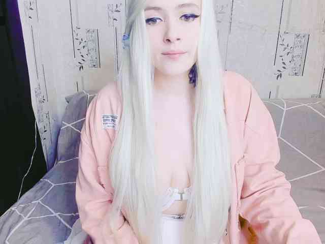 MikkyLovense webcam