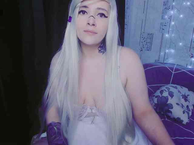 MikkyLovense webcam