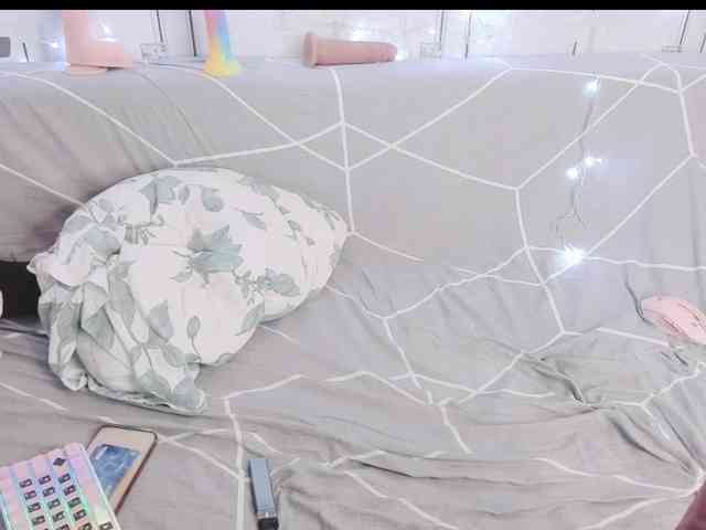 MikkyLovense webcam
