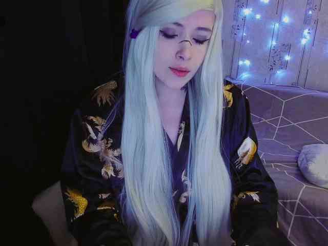 MikkyLovense webcam