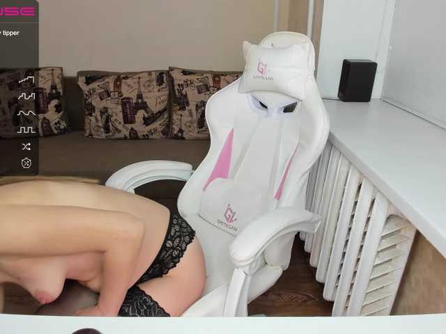 CutieHuyutie live webcam show