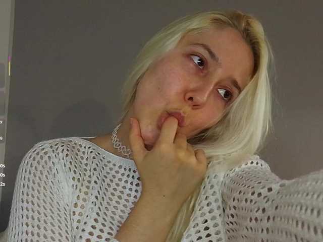 Bella-J live cam on BongaCams