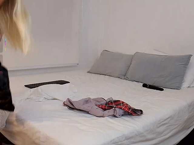 Bella-J live cam on BongaCams