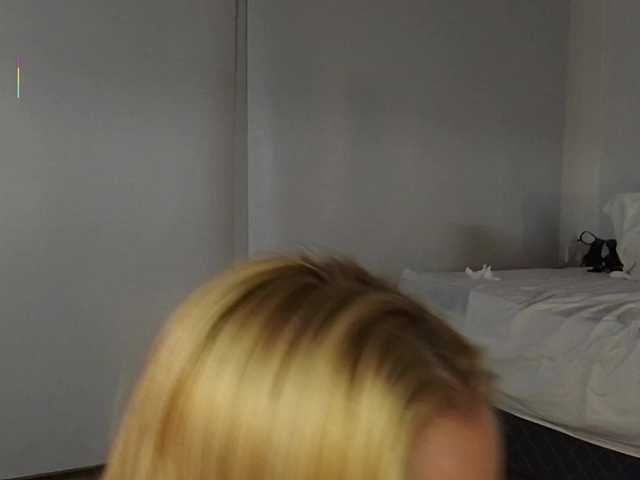 Bella-J live cam on BongaCams