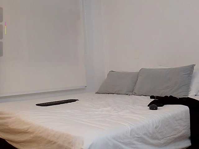 Bella-J live cam on BongaCams