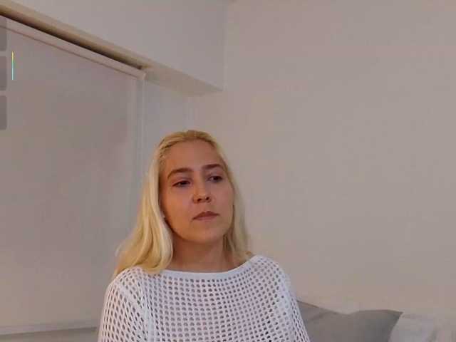 Bella_Byers live cam preview