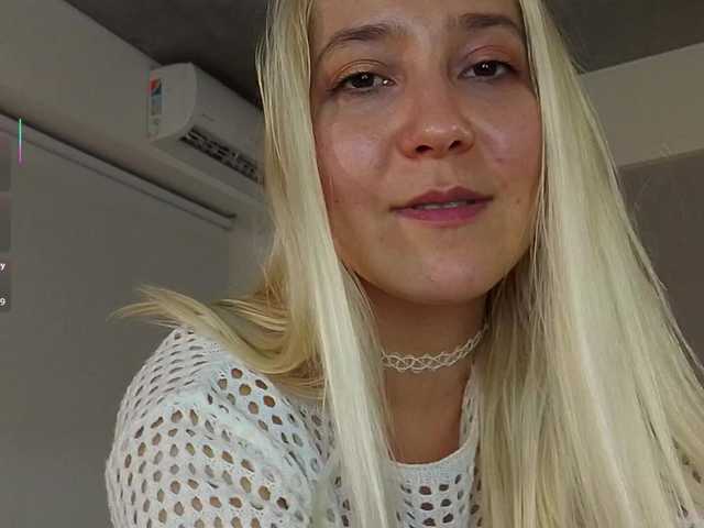 Bella-J live cam on BongaCams