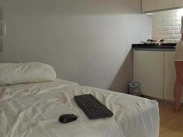 Bella-J live cam on BongaCams