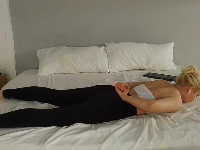 Bella-J live cam on BongaCams