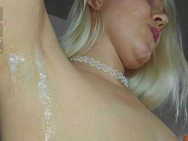 Bella-J live cam on BongaCams