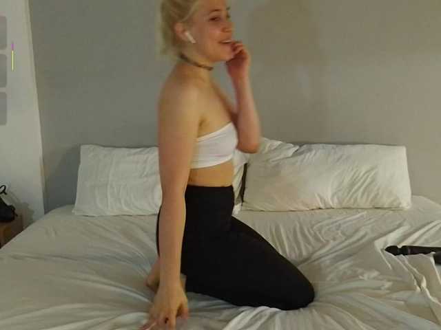 Bella-J live cam on BongaCams