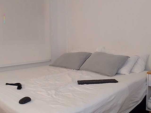 Bella-J live cam on BongaCams
