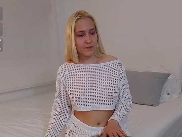 Bella-J live cam on BongaCams