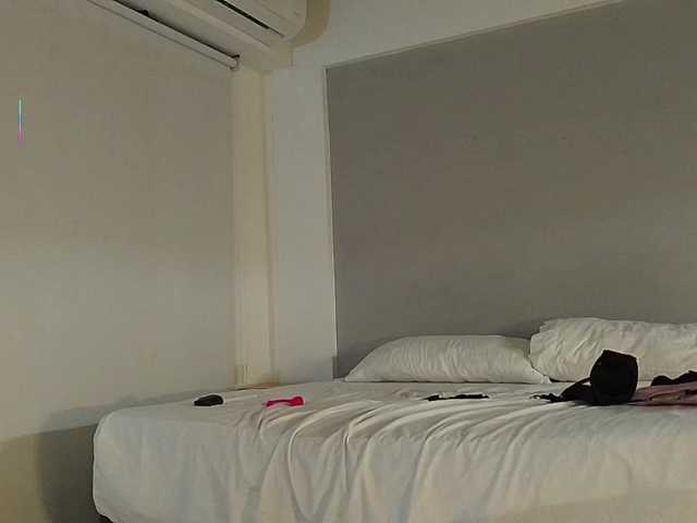 bella-j live sex show