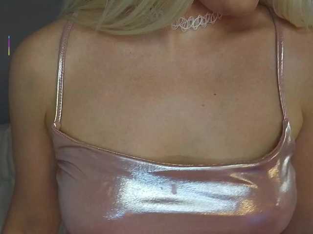 Bella-J live cam on BongaCams