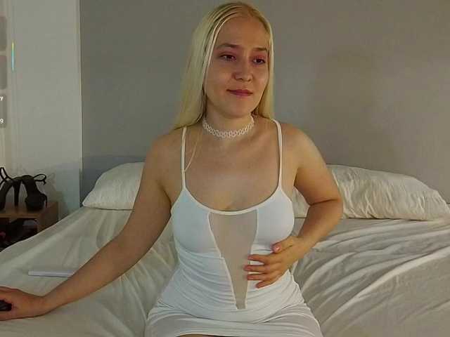 Bella-J live cam