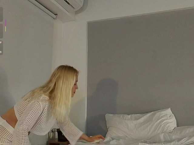 Bella-J live cam on BongaCams