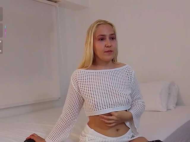 Bella-J live cam on BongaCams