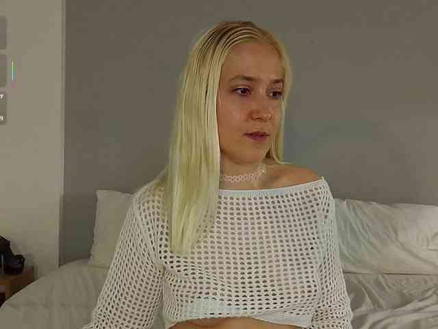Bella-J Sex Cam Show